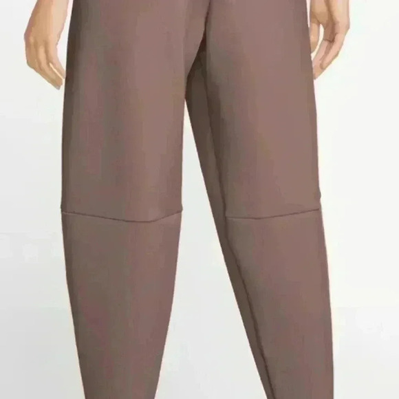 Nike DRI-FIT technology loose fit 7/8 length HIGH RISE NWT - Picture 14 of 14